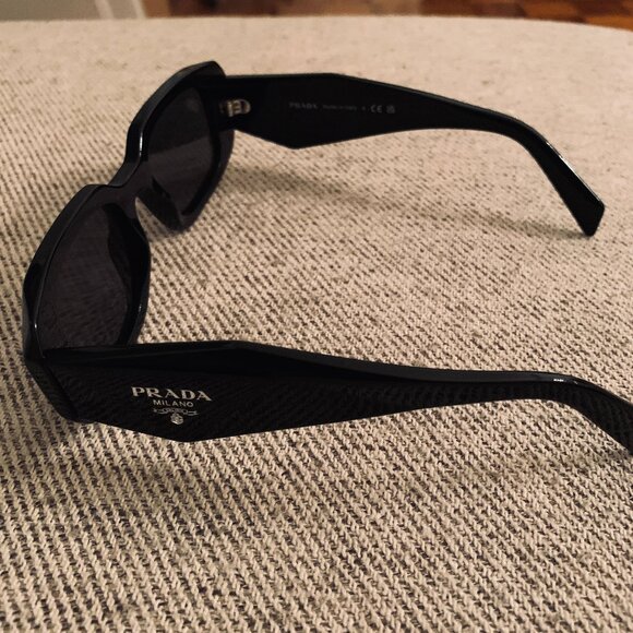 - NEW Prada Rectangular Sunglasses AX2 - Picture 6 of 8